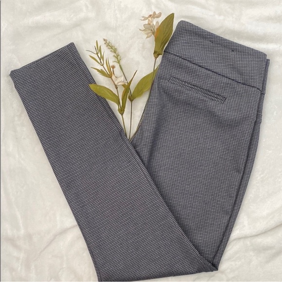 DALIA Women’s Gray Slim Fit Pants. Size M - Picture 8 of 9